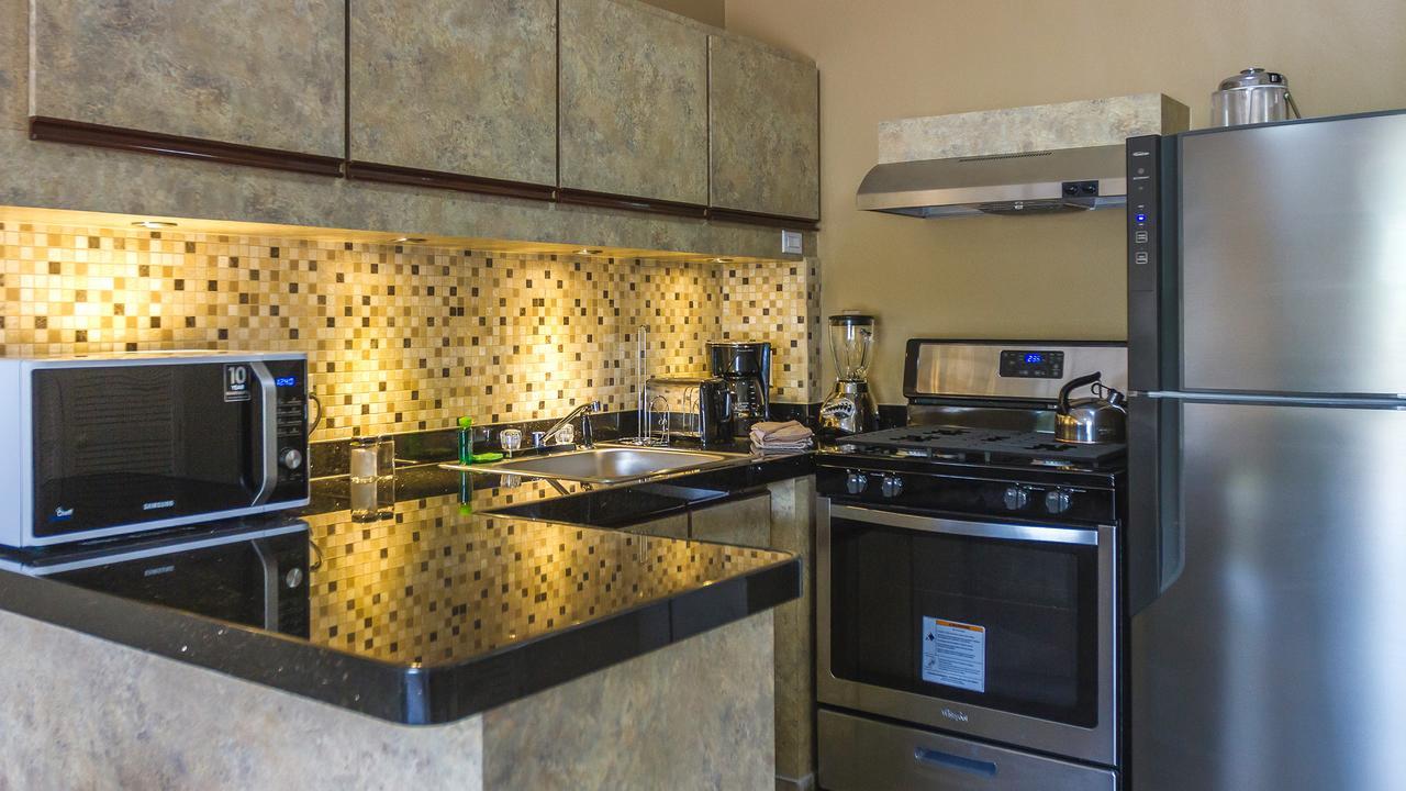 La Quinta Beach Resort Палм Бич Экстерьер фото