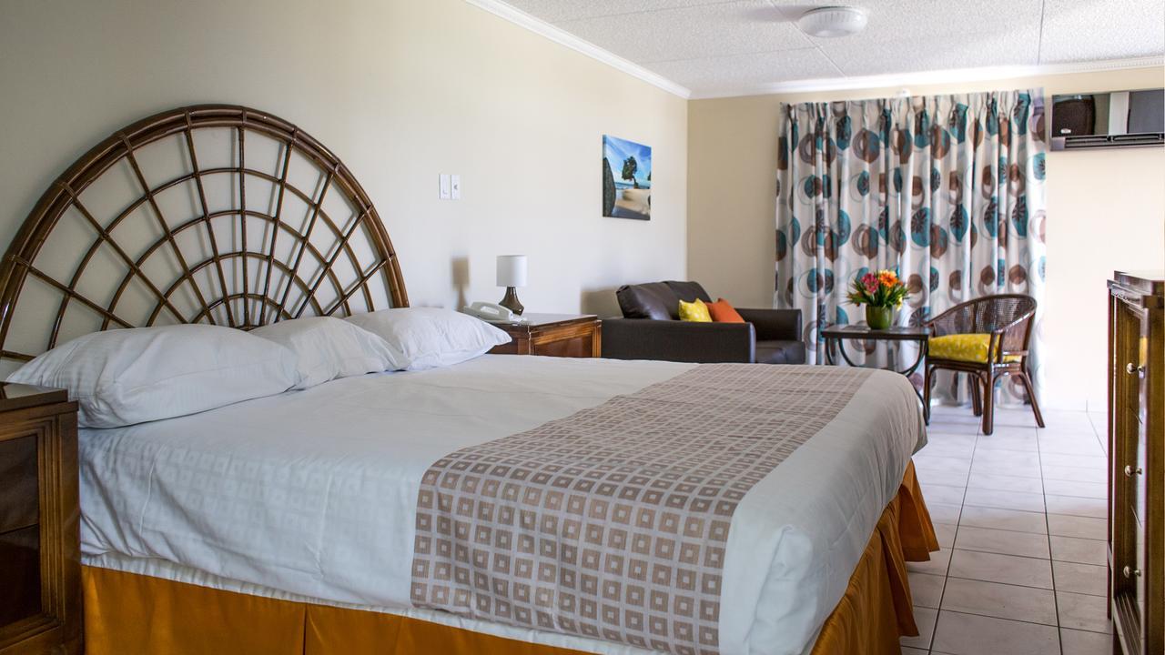 La Quinta Beach Resort Палм Бич Экстерьер фото